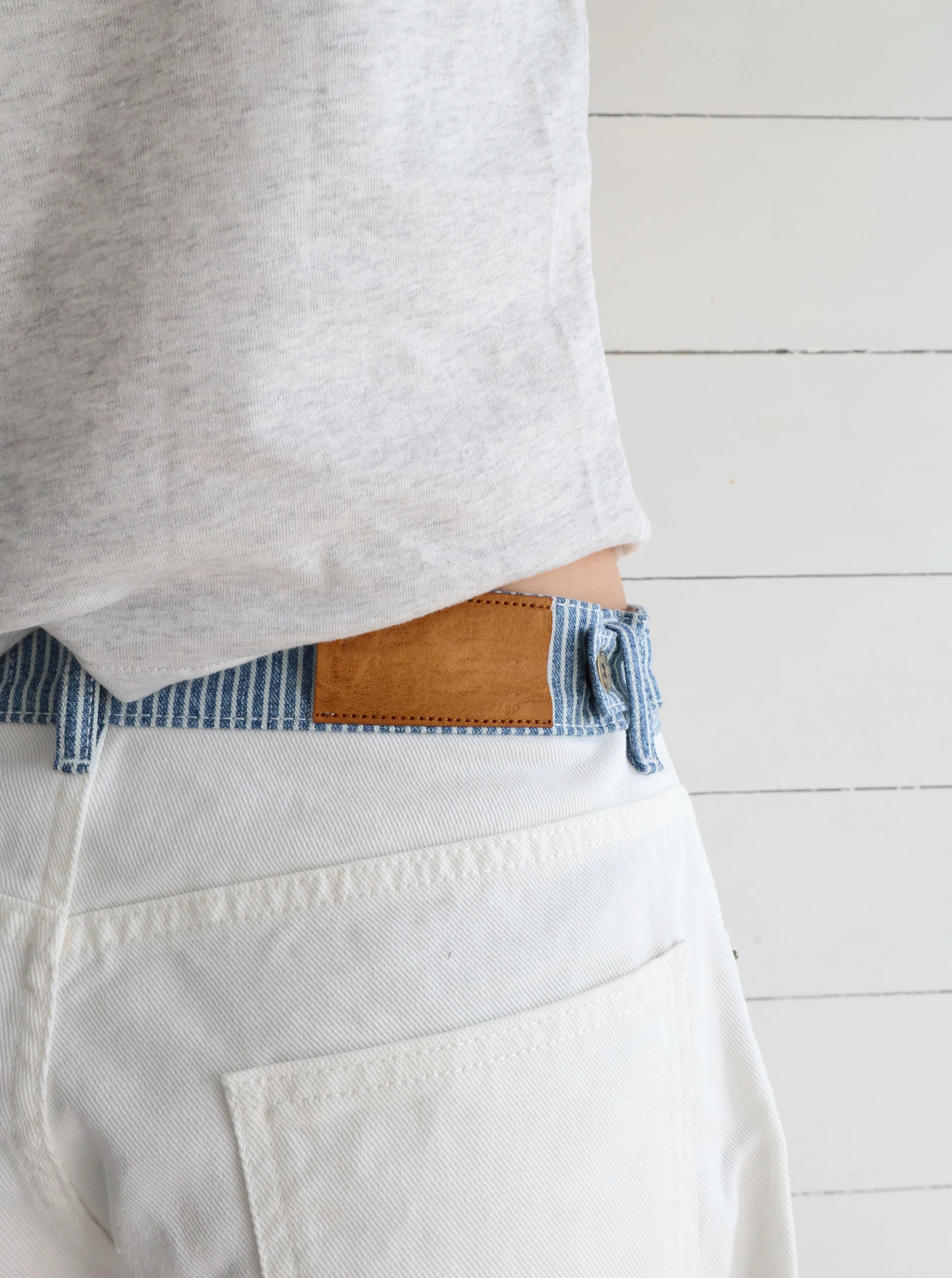 Creamy Stripe-Waist Wide-Leg Jeans