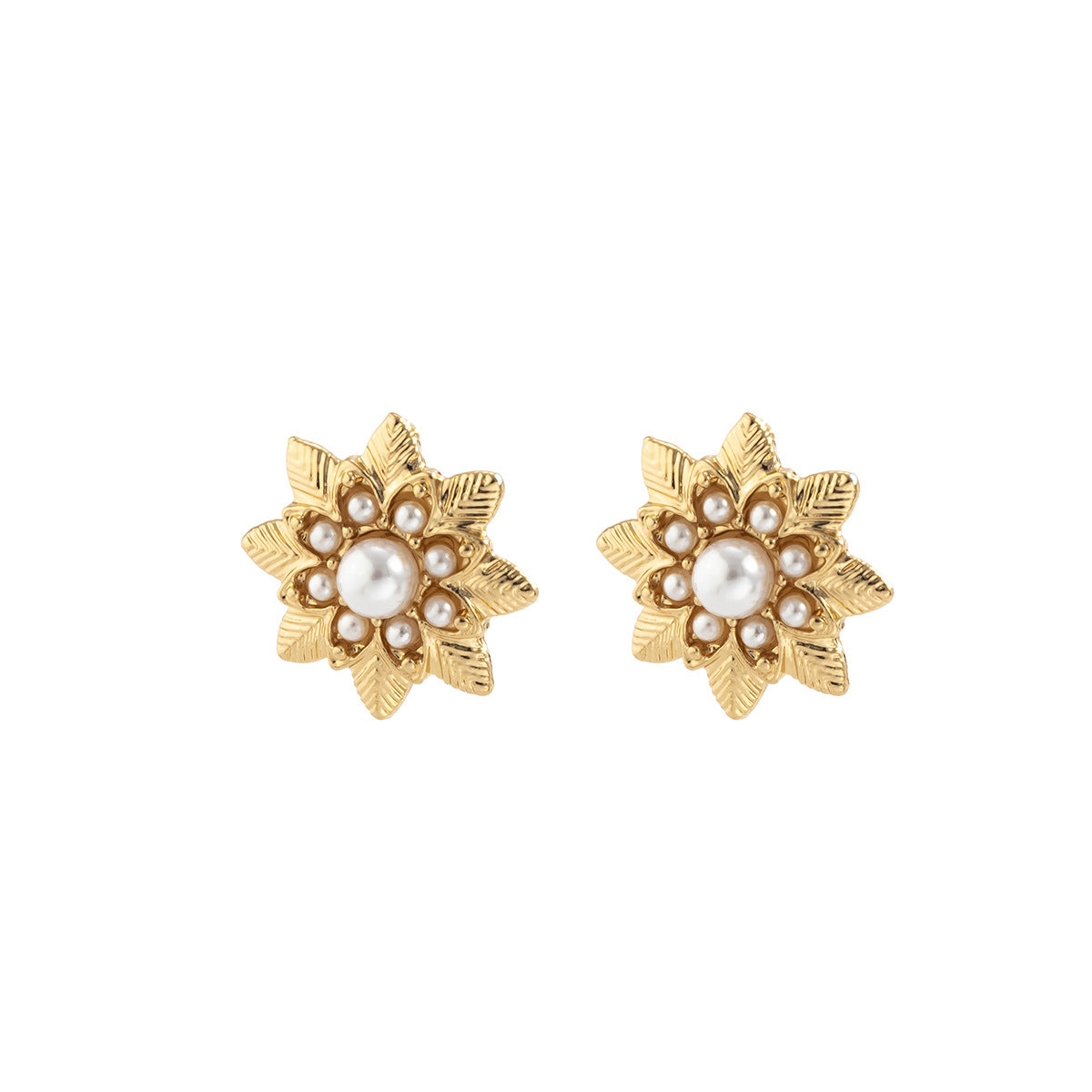Helia Vintage Pearl Bloom Studs