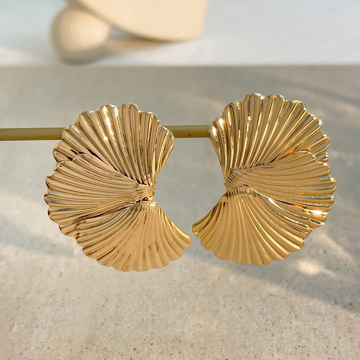 Maris Sculpted Shell Earrings