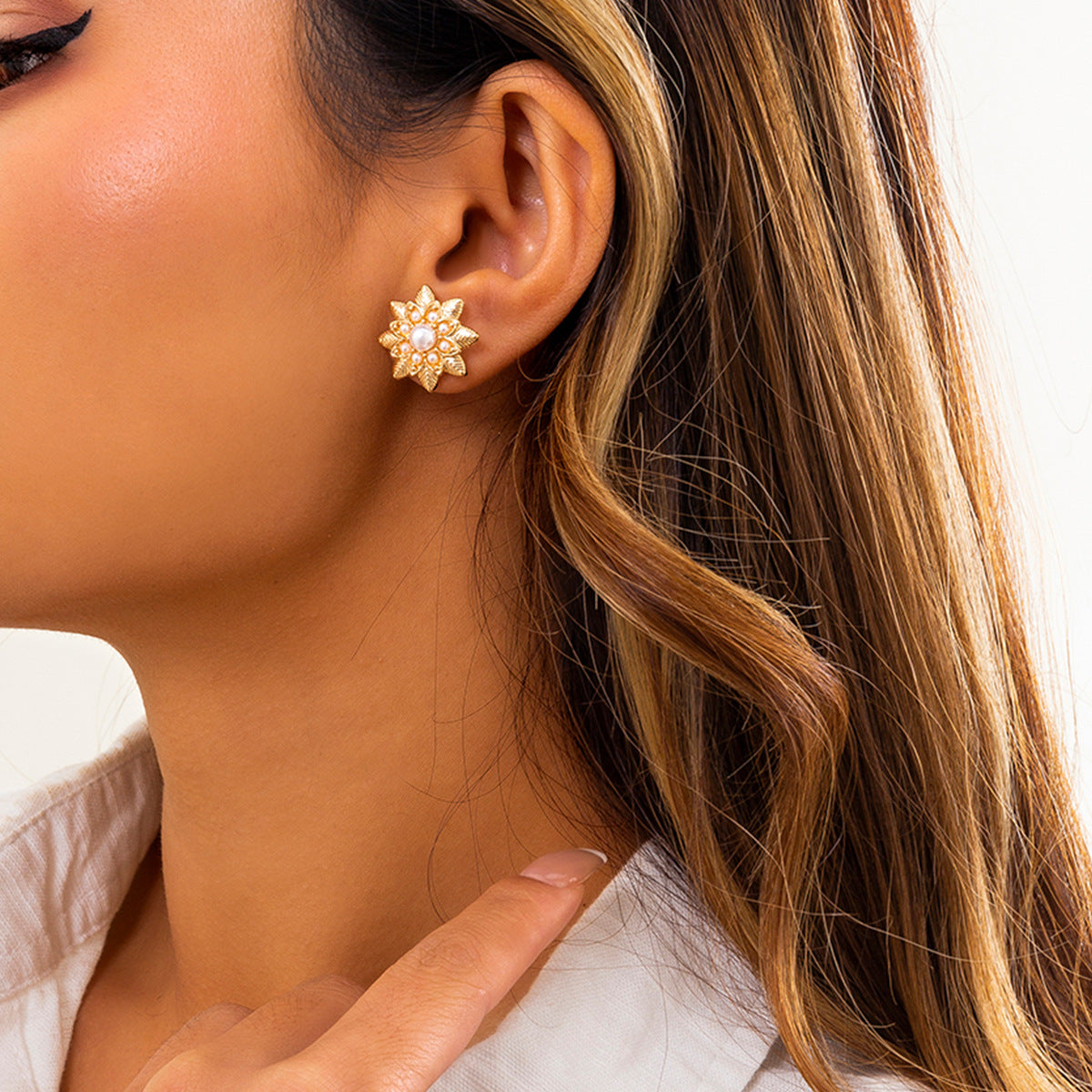 Helia Vintage Pearl Bloom Studs