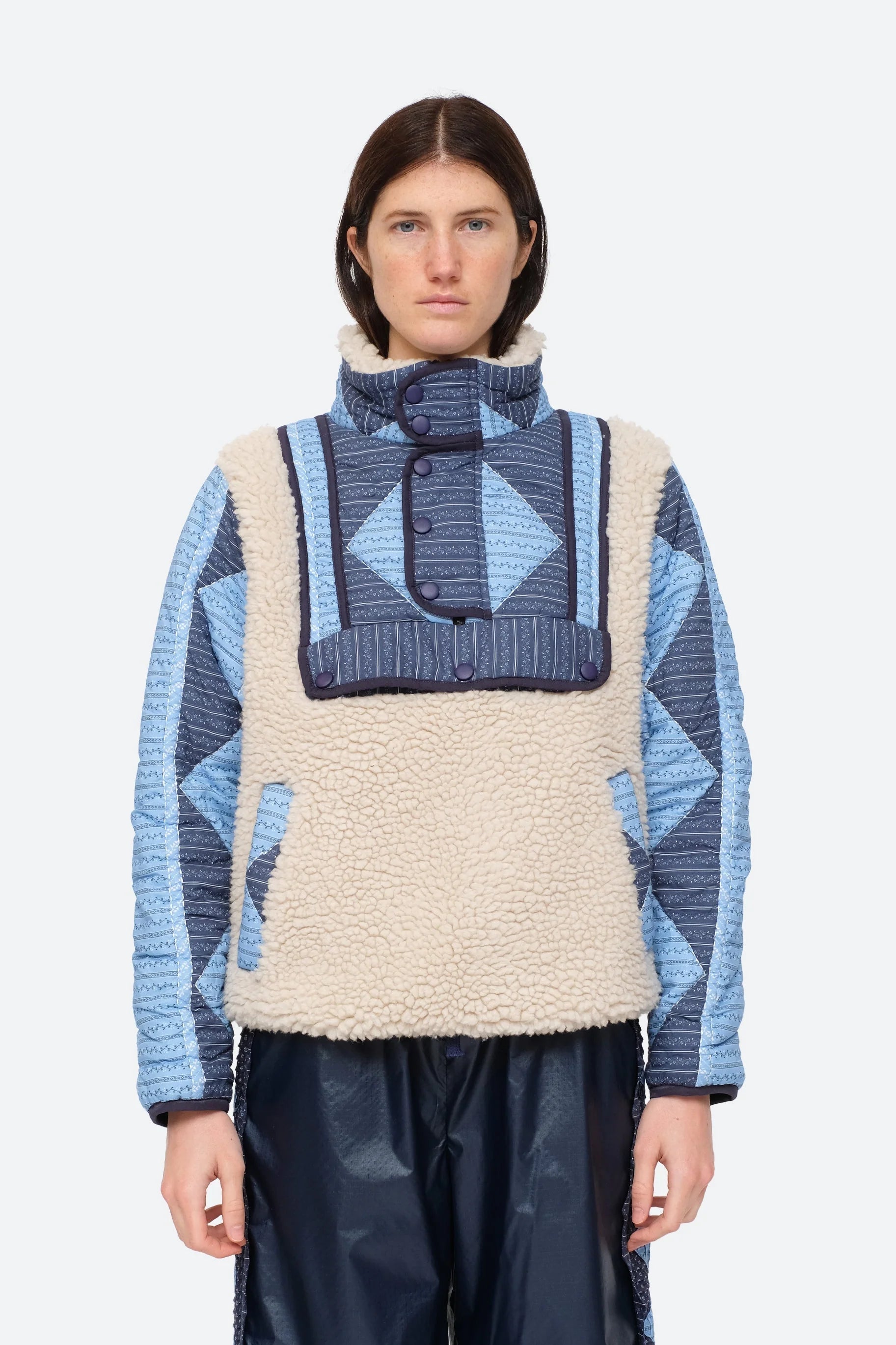 Patchwork Fleece Pullover – Cozy Winter Style